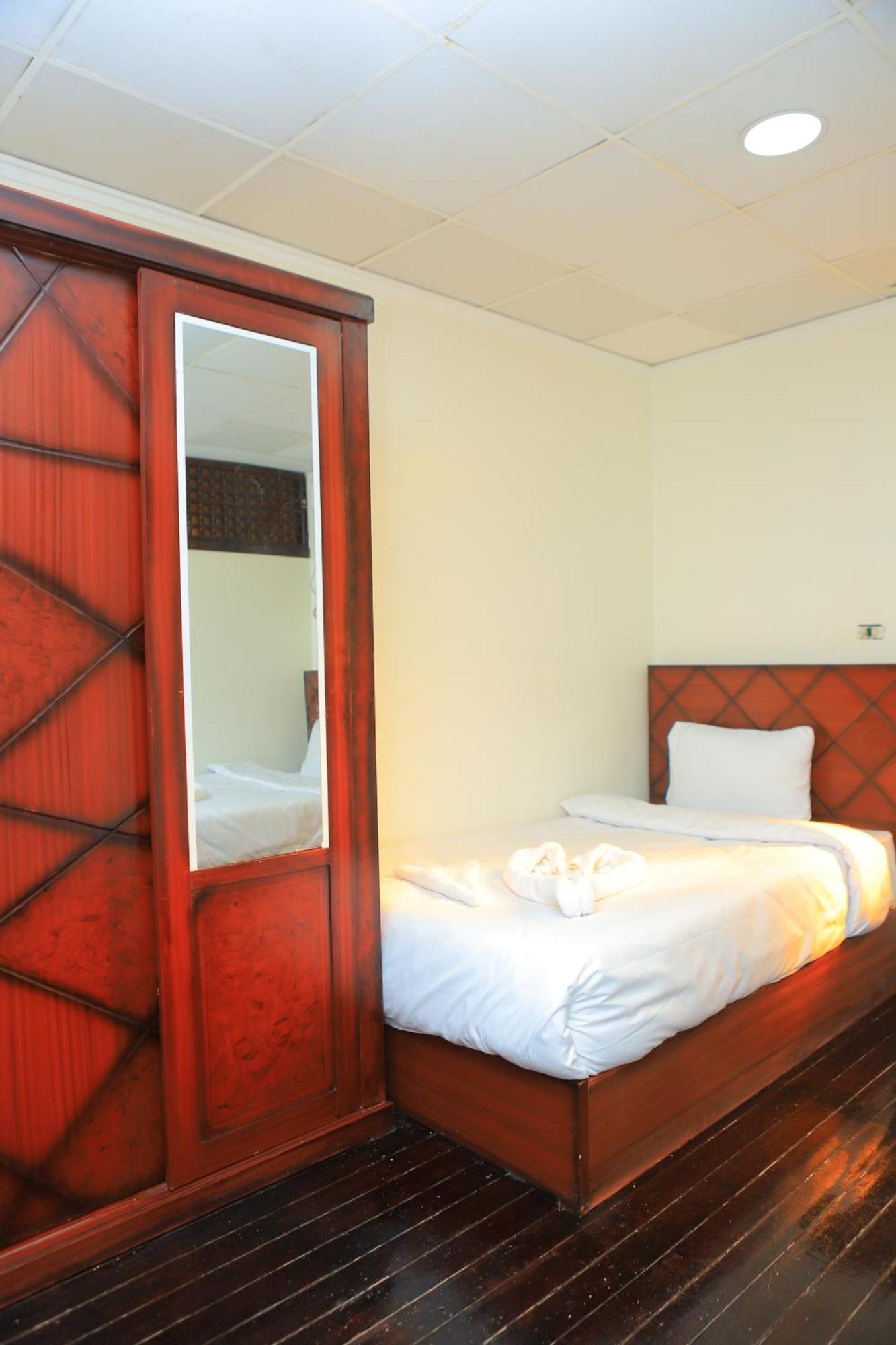 Kings Palace Hostel