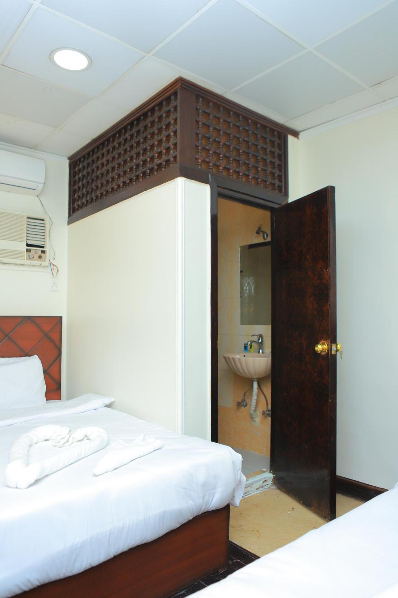 Hostel Kings Palace